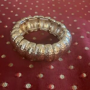 Gold tone stretch bracelet, barely used
